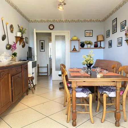 Lejlighed En Rez-de-jardin, Pieds Dans L'eau, Terrasse, Parking, 4 Couchages - - Fr-1-251-454 Le Lavandou