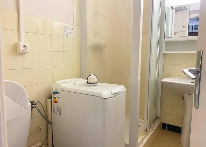 Lejlighed En Rez-de-jardin, Pieds Dans L'eau, Terrasse, Parking, 4 Couchages - - Fr-1-251-454 Le Lavandou