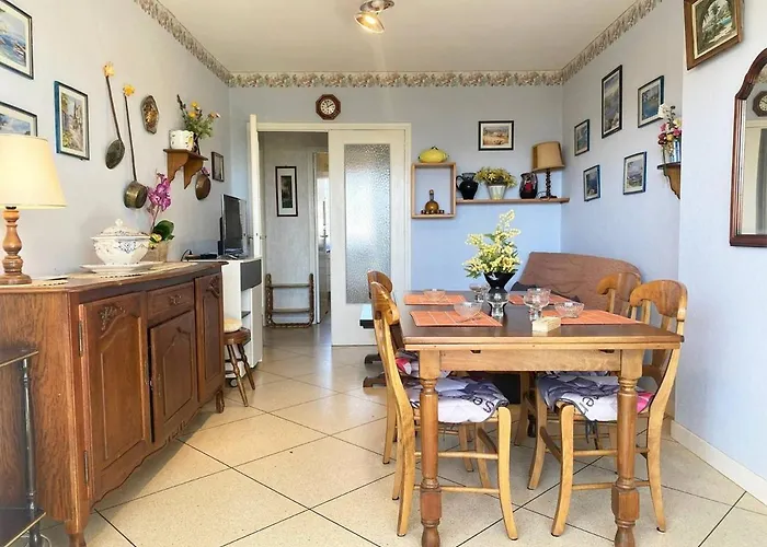 Apartman En Rez-de-jardin, Pieds Dans L'eau, Terrasse, Parking, 4 Couchages - - Fr-1-251-454 Le Lavandou